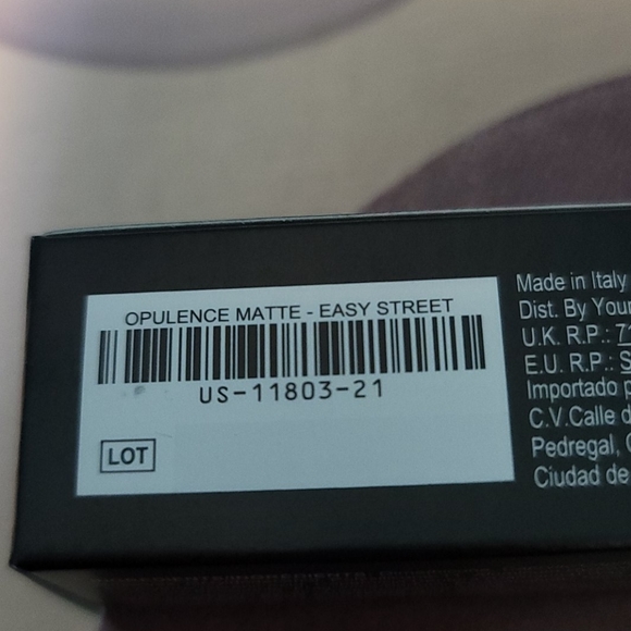 Moodstruck opulence matte lipstick - Picture 3 of 4